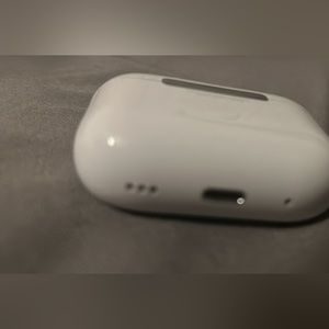 Selling AirPod pros 2 there real I can show u don’t want them no-more